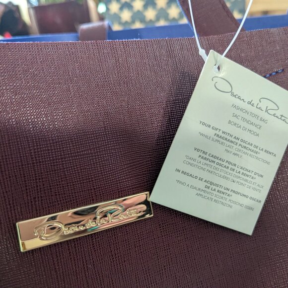 OSCAR DE LA RENTA - Picture 6 of 10